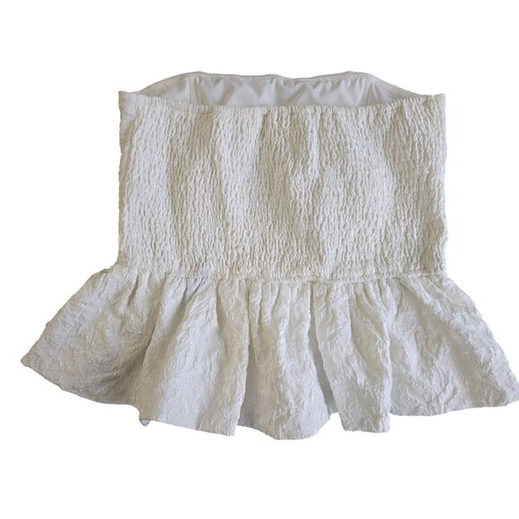 White Strapless Ruffle Peplum Top With Textured Fabric By Entro M - Picture 2 of 6